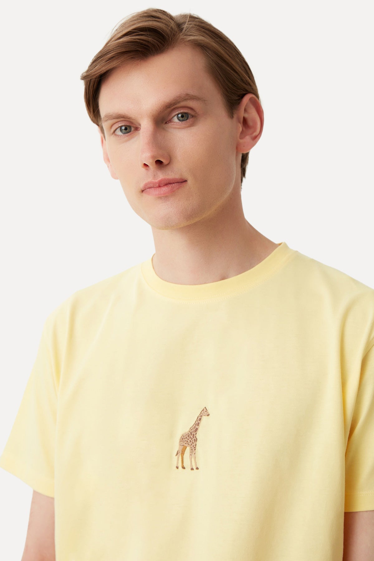 Giraffe T-shirt - Light Yellow