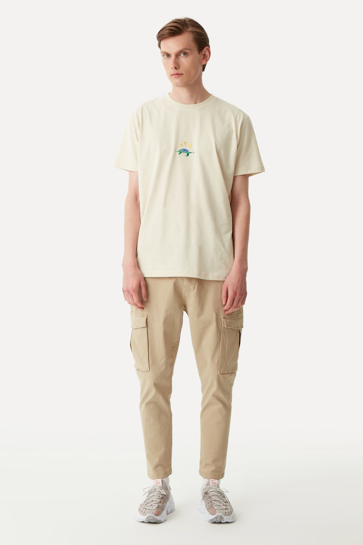 Green Sea Turtle T-shirt - Parchment Beige
