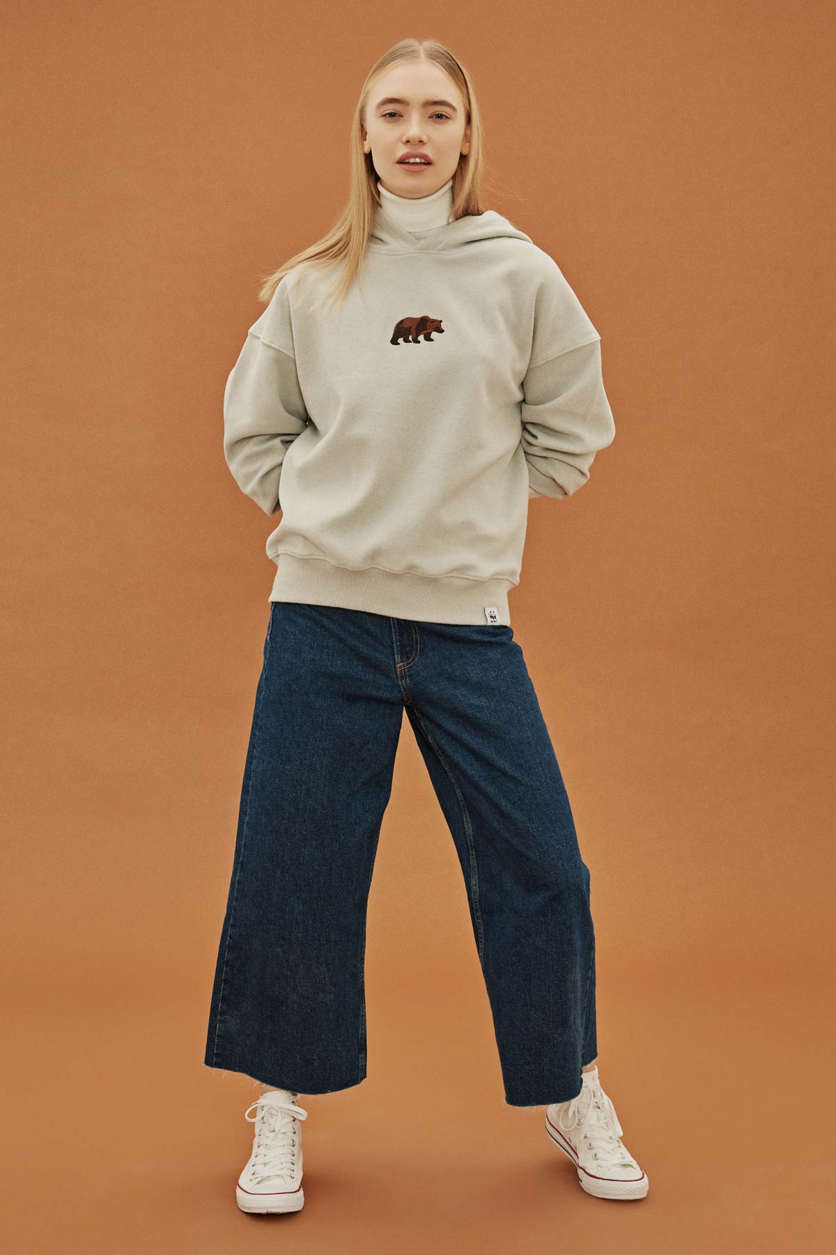 Grizzly Bear Hoodie - Light Gray