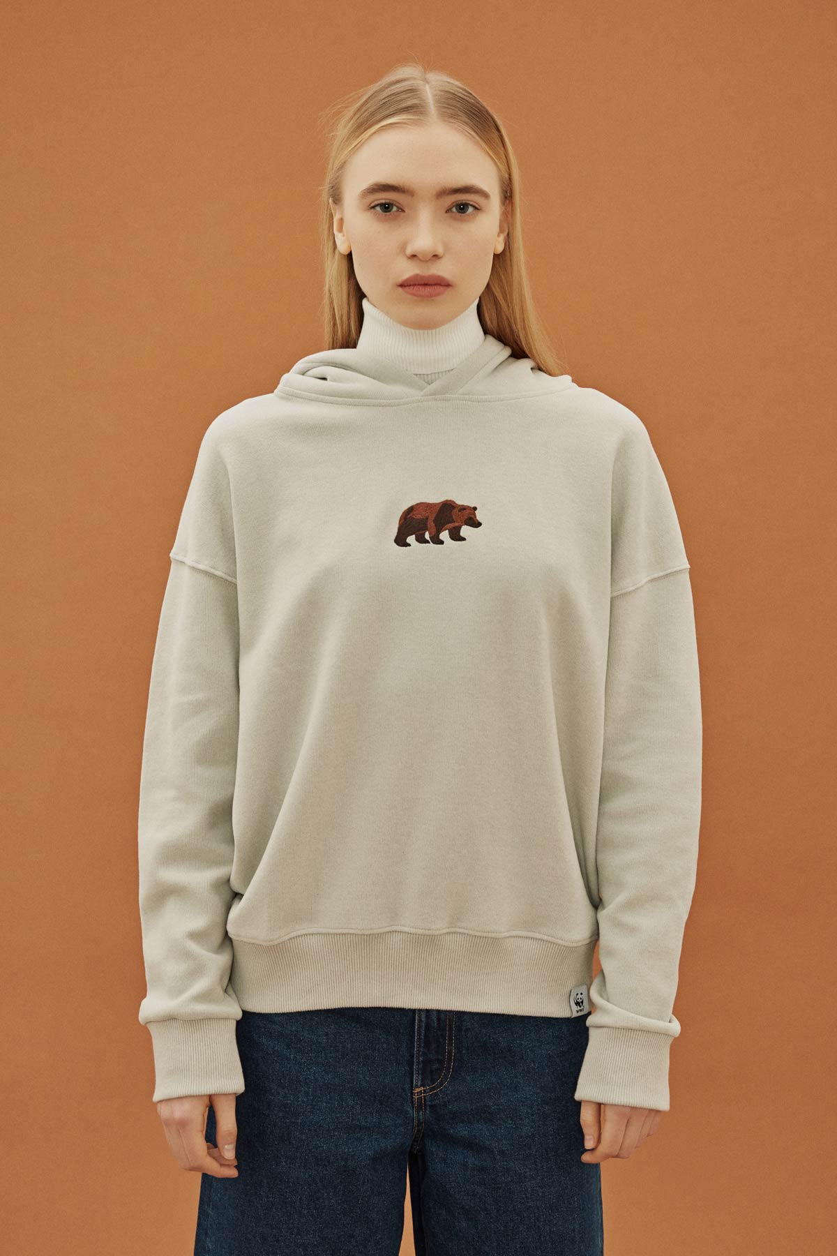 Grizzly Bear Hoodie - Light Gray