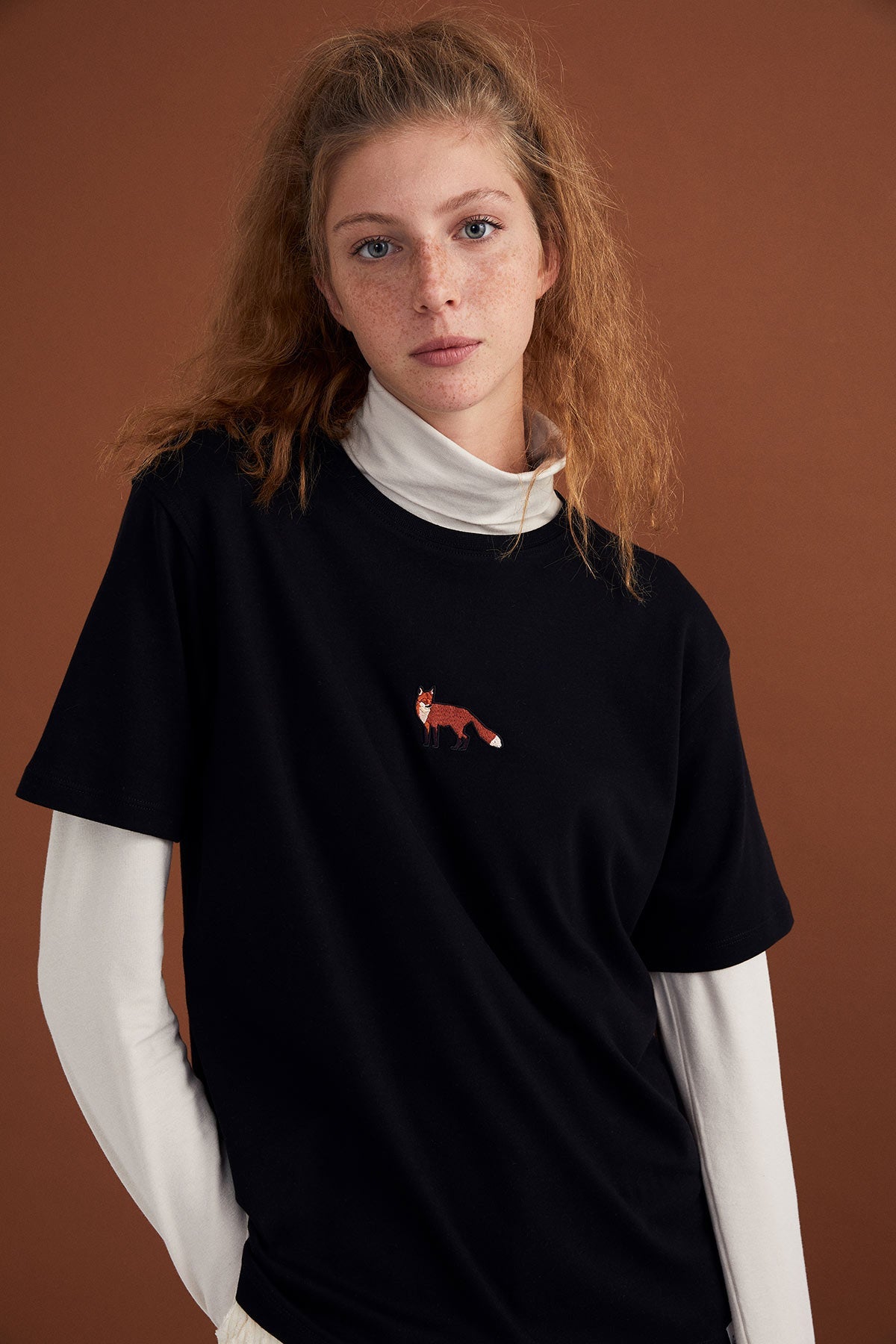 Red Fox T-Shirt - Black