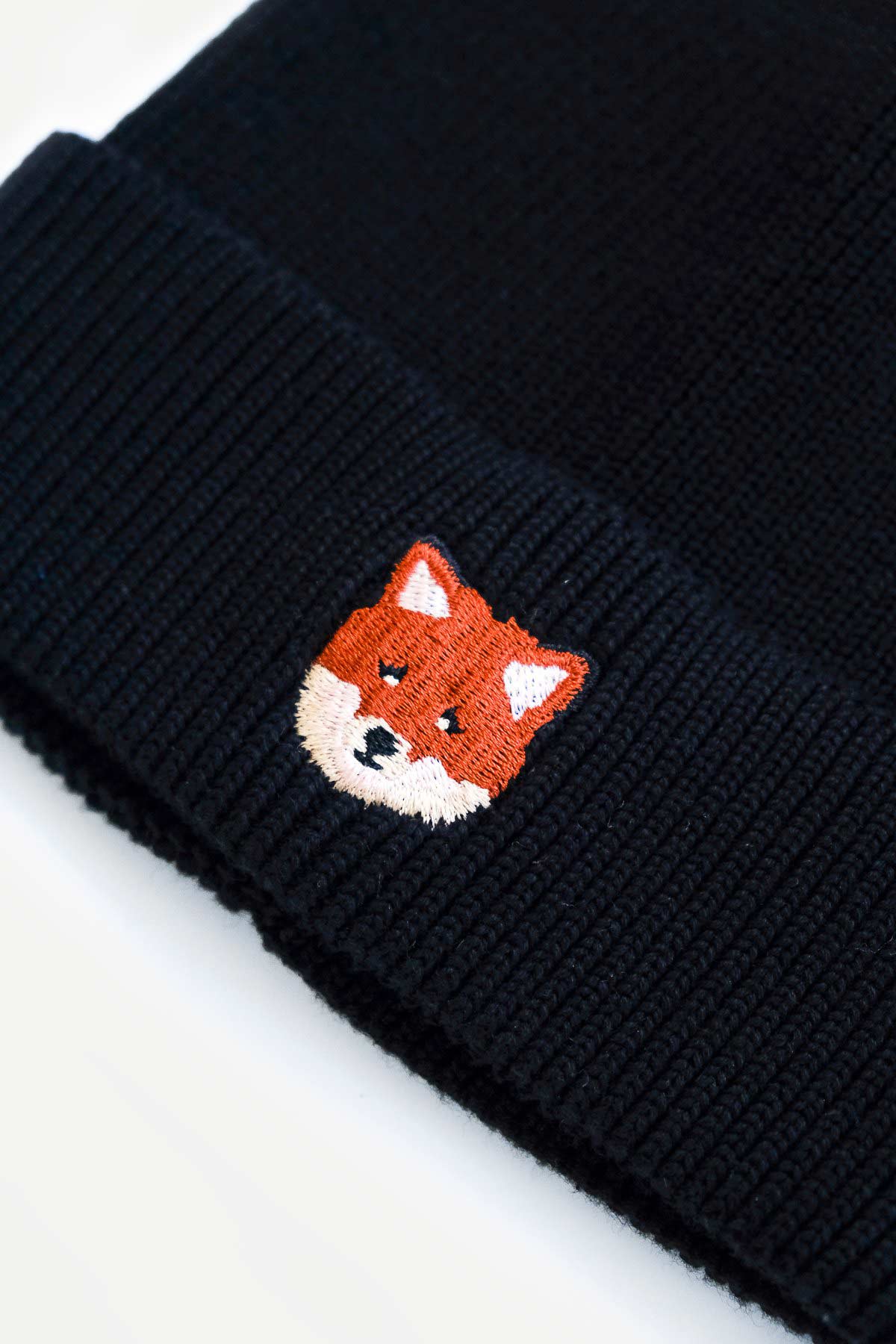 Red Fox Beanie - Black