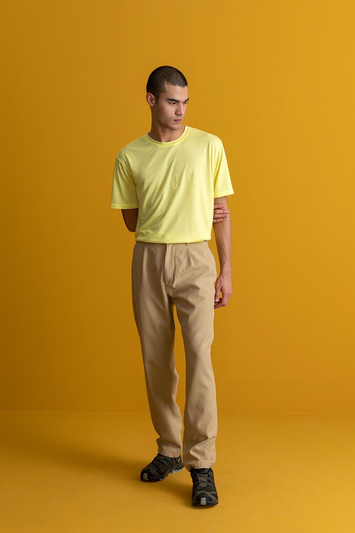 Emperor Penguin (TENCEL™) T-shirt - Yellow