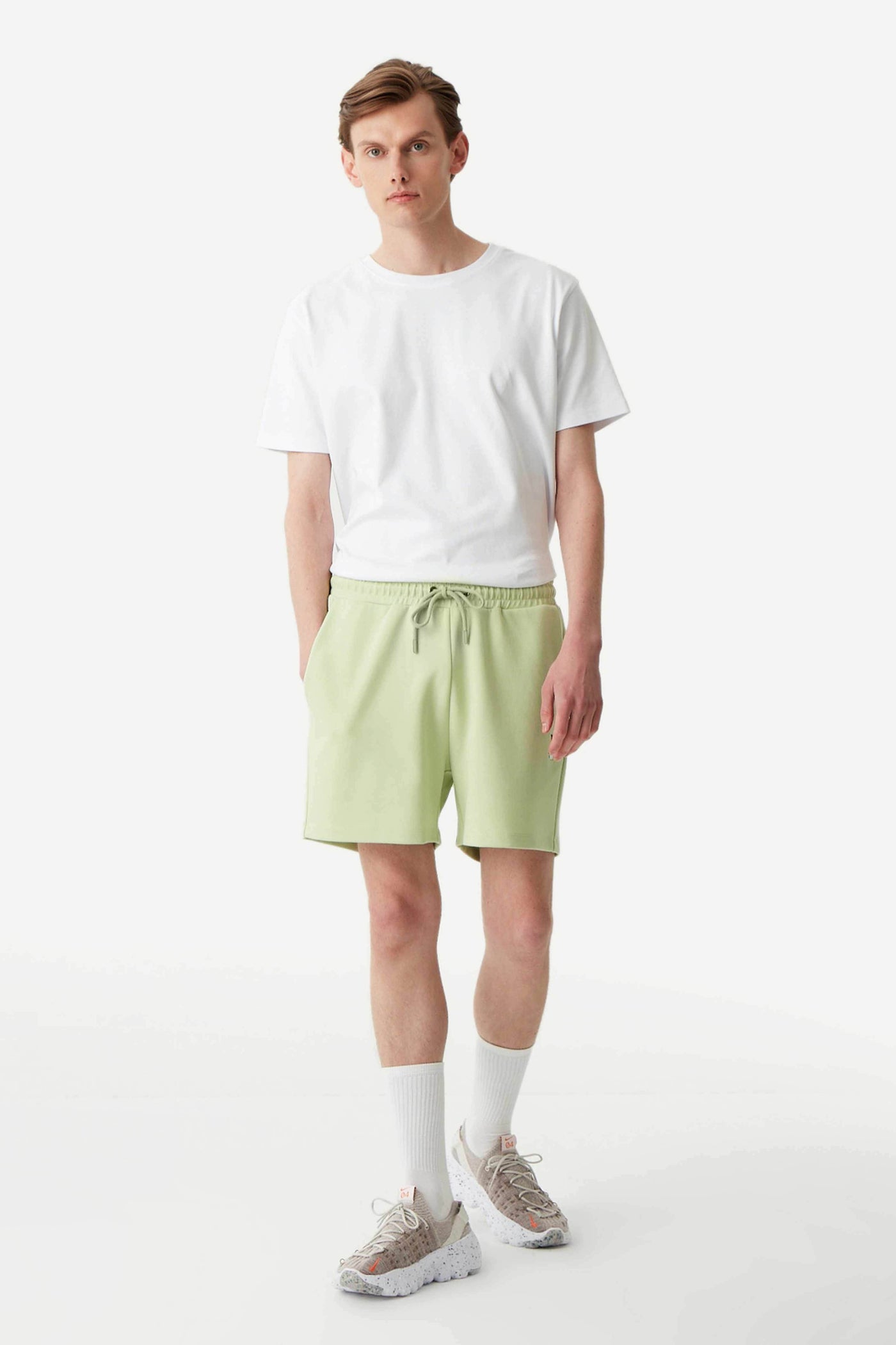 Southern Rockhopper Penguin Men's Shorts - Mint Green