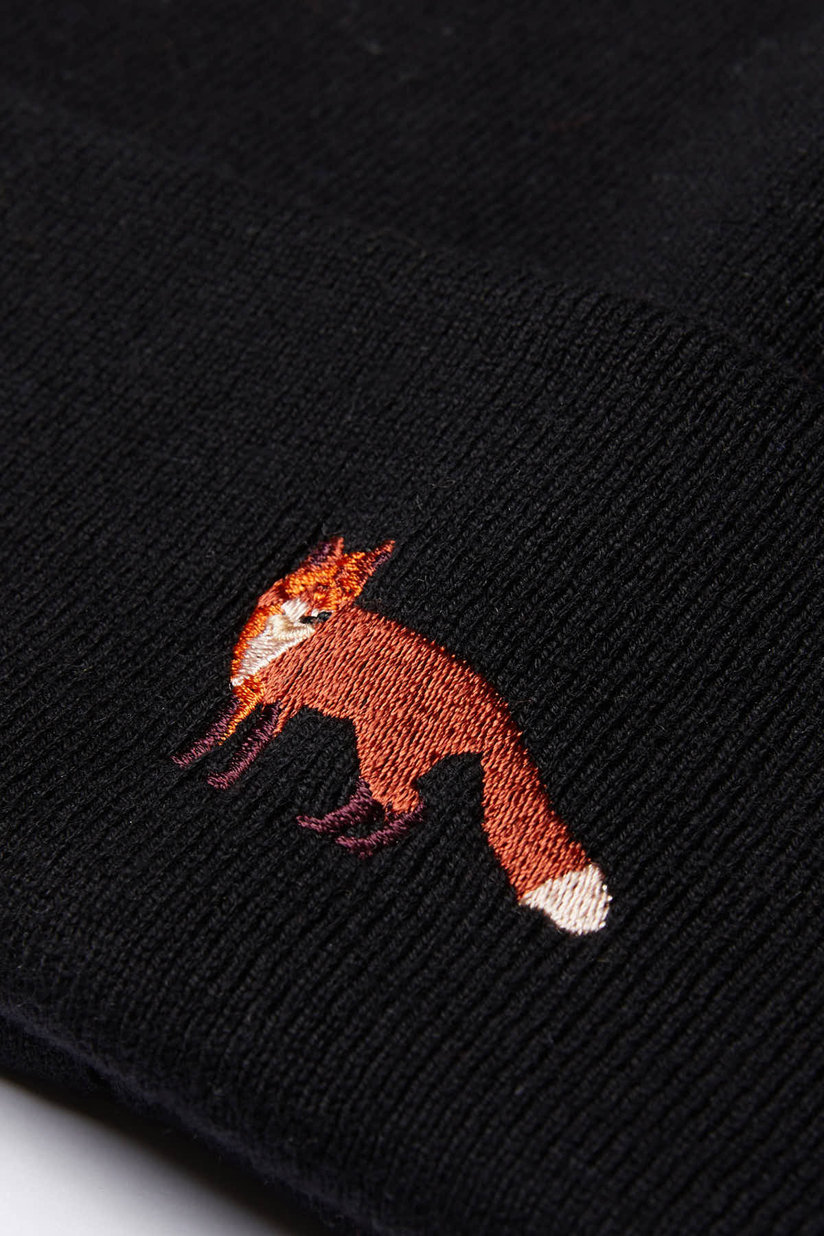 Red Fox Beanie - Black